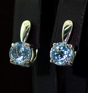 Срібні сережки 925 проби 4,35 г з бразильськими Топазами 4,58 карат Срібні сережки 925 проби 4,35 г з бразильськими Топазами 4,58 карат