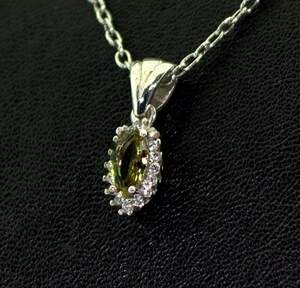 Серебряная подвеска 925 пробы 1,38 г с турецким Султанітом класса AAAA и фіанітом 1,11 карат Серебряная подвеска 925 пробы 1,38 г с турецким Султанітом класса AAAA и фіанітом 1,11 карат