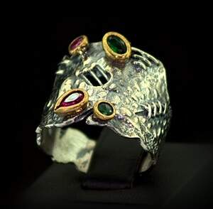 Серебряное кольцо ручної роботи 925 пробы 7,8 г с Рубелітами и цирконами 1,25 карат Серебряное кольцо ручної роботи 925 пробы 7,8 г с Рубелітами и цирконами 1,25 карат