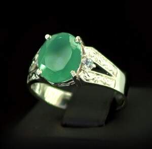 Серебряное кольцо 925 пробы 3,61 с Агатом и цирконами 3,81 карат Серебряное кольцо 925 пробы 3,61 с Агатом и цирконами 3,81 карат